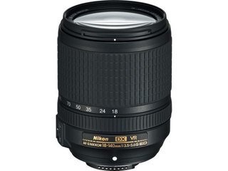Lente Nikon AF-S DX NIKKOR 18-140mm f/3.5-5.6G ED VR (Caja Blanca)