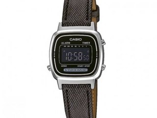 Reloj Casio LA-670-WL1B